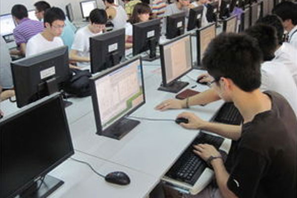 計算機應用專業(yè)中的軟件及輔助設備概述